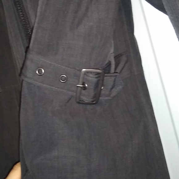 Raincoat with removable hood - Picture 5 of 5